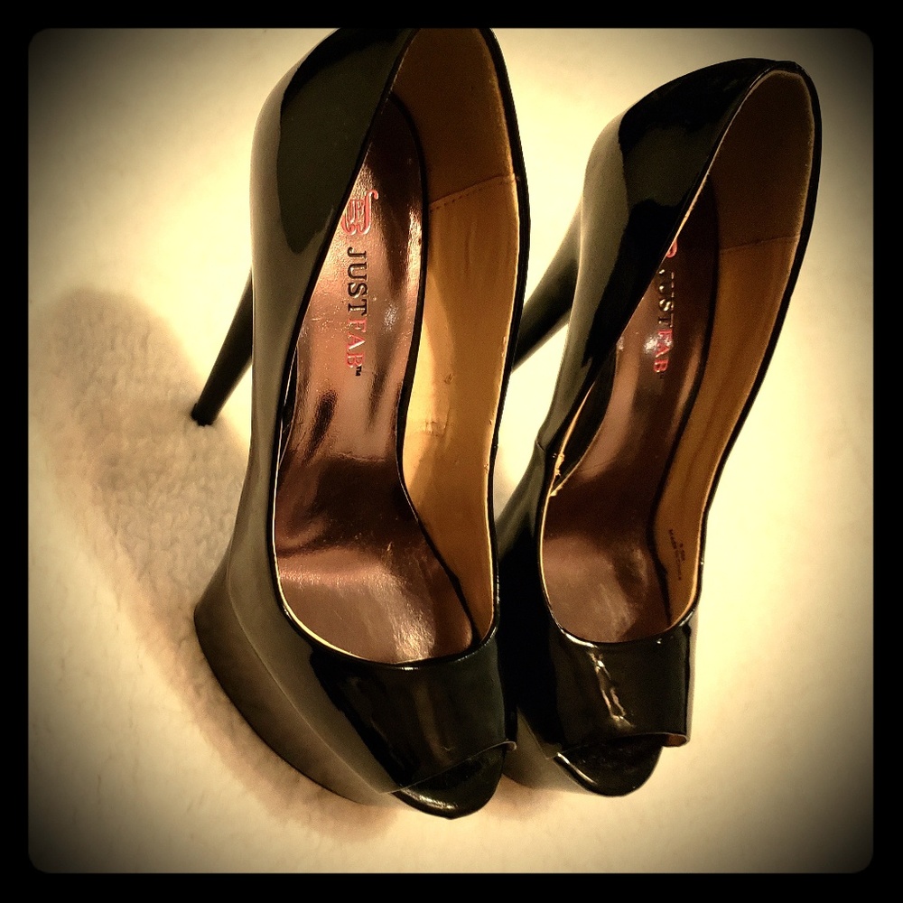 JustFab Peep toe heels